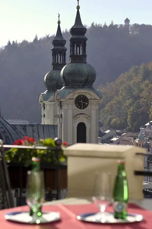 Spa Hotel Schlosspark Карловы Вары